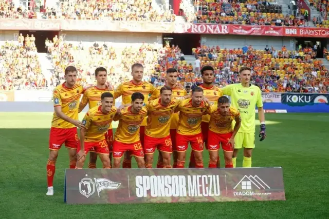 Zarobki piłkarzy Jagiellonii - kulisy finansów białostockiego klubu