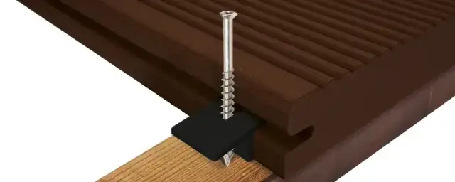 Jakie wkręty do deski tarasowej wybrać, aby uniknąć korozji?