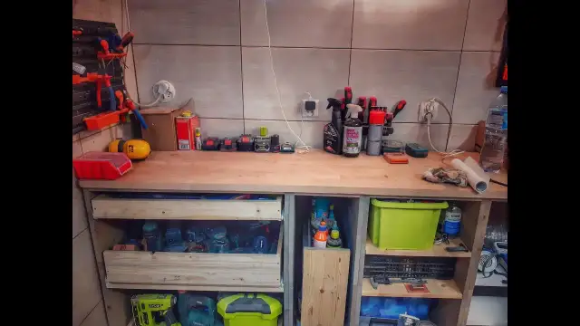 Jak zrobić szuflady do stołu warsztatowego - proste kroki i porady