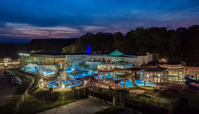 Ceny term w Uniejowie 2023: bilety, zniżki i dodatkowe koszty