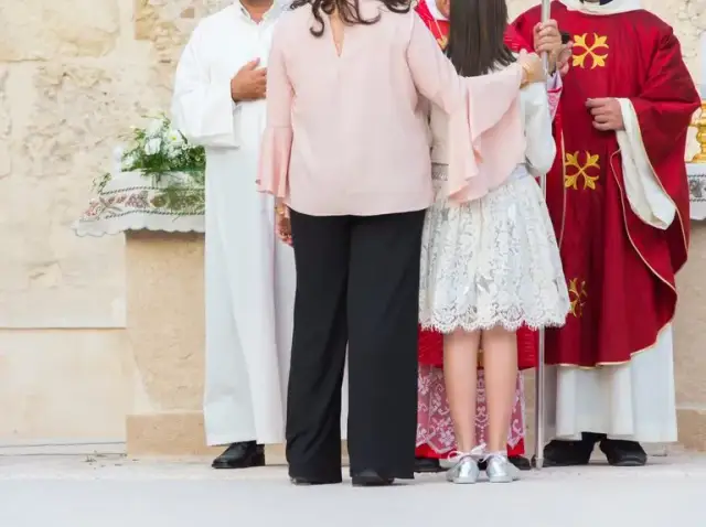 Jakie życzenia składać na bierzmowanie? Ciekawe propozycje i inspiracje