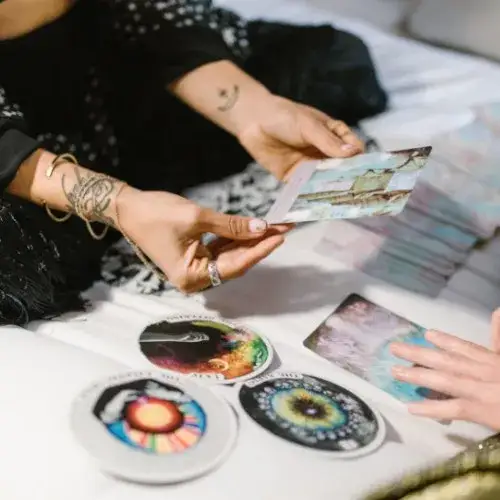 Wróżba tak czy nie – prosta metoda na podjęcie decyzji bez wahania