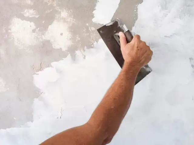 Tynk strukturalny cena: ile naprawdę zapłacisz za metr kwadratowy?