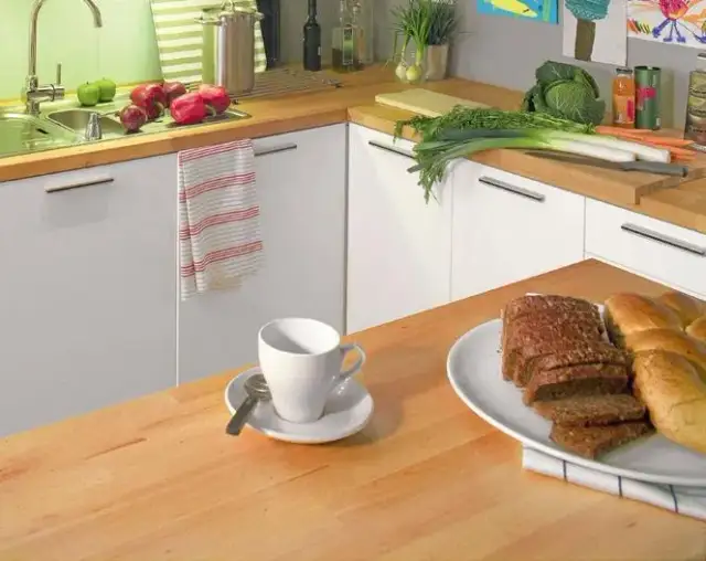 Jak odnowić blat stołu z forniru i uniknąć kosztownych błędów