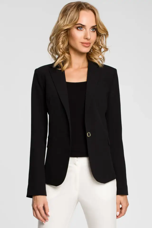 Czarny żakiet: 10 stylizacji na każdą okazję - od biura po randkę