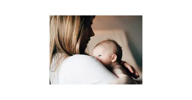 Dlaczego niemowlę ulewa po karmieniu piersią? Poznaj przyczyny i rozwiązania