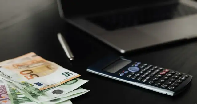 Jak odzyskać kontrolę nad swoimi finansami i uporać się z zaległymi płatnościami?