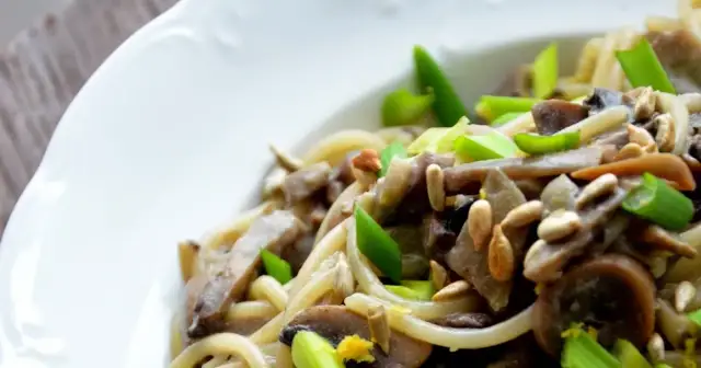 Prosty przepis na spaghetti funghi, które zachwyci Twoje kubki smakowe