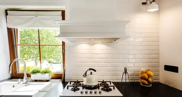 Jak czyścić okap szklany - skuteczne sposoby na lśniącą powierzchnię