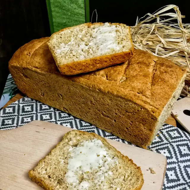 Prosty przepis na dietetyczny chleb w domu – zdrowy i bez wysiłku!