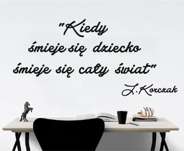 Kiedy śmieje się dziecko - 8 inspirujących cytatów o radości najmłodszych