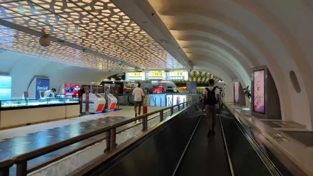 Co to znaczy transfer z lotniska? Poznaj korzyści i szczegóły