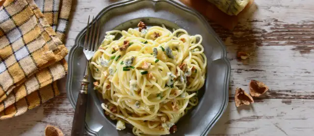 Pyszne spaghetti gorgonzola - łatwy przepis na wyjątkowy smak