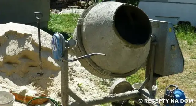 Piasek czy żwir do wylewki – co wybrać dla idealnej podłogi?