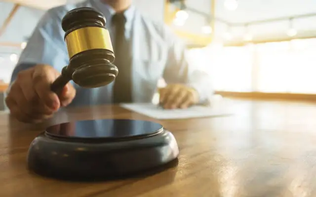 Jak dowiedzieć się o wyroku sądu i uniknąć nieprzyjemnych niespodzianek