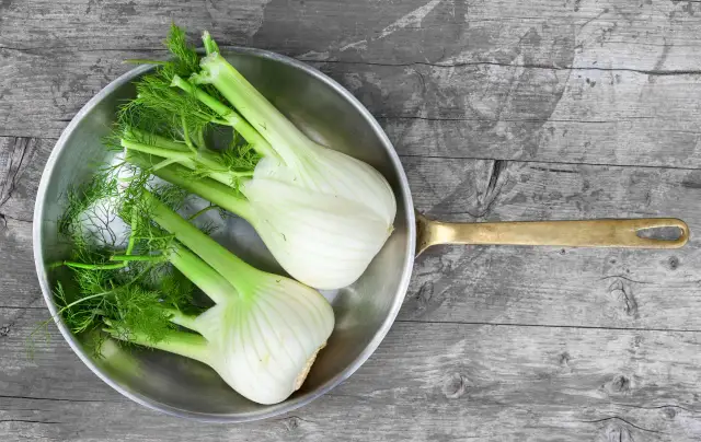 Les épices qui subliment le fenouil : associations savoureuses à essayer