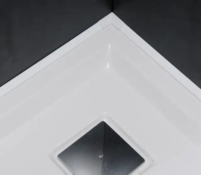 Listwy do uszczelnienia brodzika: montaż i korzyści w łazience