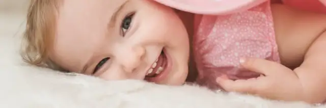 Jaka temperatura przy ząbkowaniu? Objawy, które powinny niepokoić