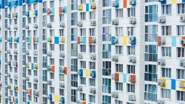 Ile kosztuje założenie klimatyzacji? Sprawdź, by uniknąć wysokich wydatków