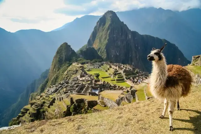 Gdzie leży Machu Picchu? Odkryj tajemnice lokalizacji w Peru