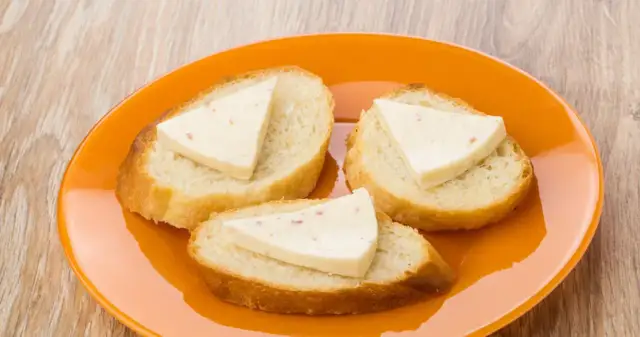 Ser topiony czy zdrowy? Sprawdź, co kryje się w jego składzie