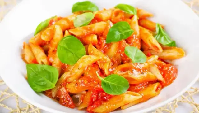 Penne al pomodoro - idealny przepis na szybki i pyszny obiad