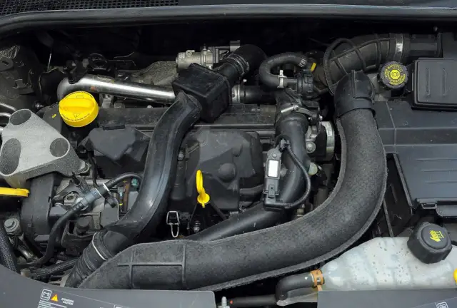 Renault Clio 3: Jaki silnik wybrać do tego modelu, by uniknąć problemów?