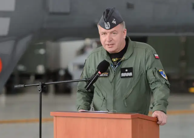 Mirosław Janusz Jemielniak: osiągnięcia generała w polskim lotnictwie
