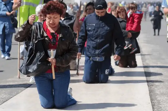 Czy wiara pomaga w znoszeniu cierpienia? Analiza jej wpływu na życie