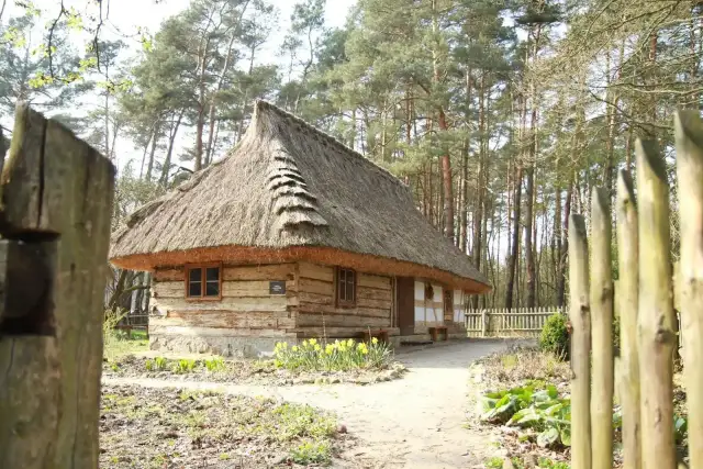 Ochla skansen godziny otwarcia – nie przegap najlepszych godzin wizyty