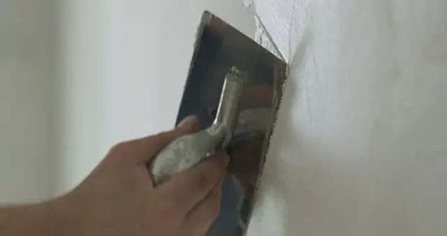 Tynk cementowy czy gipsowy? Ekspert radzi, który wybrać bez błędów