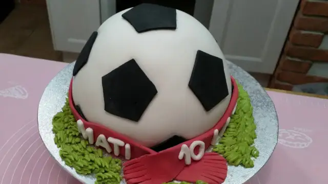 Jak zrobić tort piłkarski, który zachwyci każdego fana futbolu