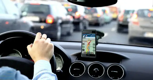 Najlepsze aplikacje, które pomogą każdemu kierowcy