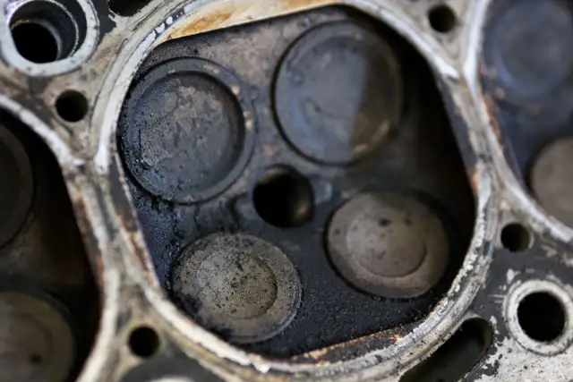 Podparty zawór: 7 objawów które świadczą o poważnej awarii silnika
