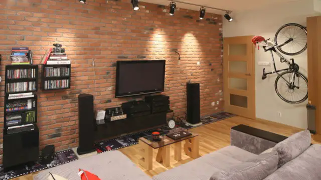 Jak wybrać najlepszy klej do cegły dekoracyjnej i uniknąć błędów montażowych