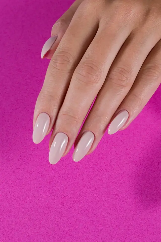 Trwały lakier do paznokci jak hybryda: 5 najlepszych produktów