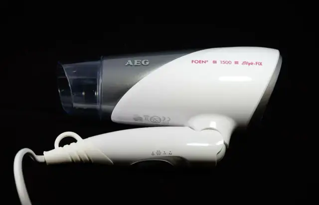 Ile prądu pobiera suszarka do włosów? Zaskakujące fakty o zużyciu energii