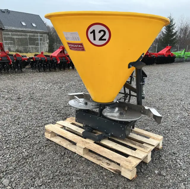  Rozsiewacz nawozów lejek - najlepsze rozsiewacze nawozów z lejkiem w jednym