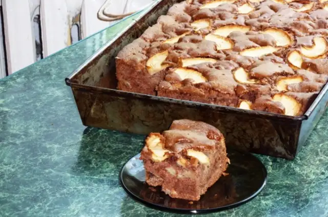 Najlepszy przepis na ciasto Amerykaniec z jabłkami, które zachwyci każdego