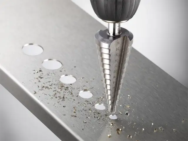 Wiertło lewoskrętne do czego służy – jak skutecznie usunąć uszkodzone śruby