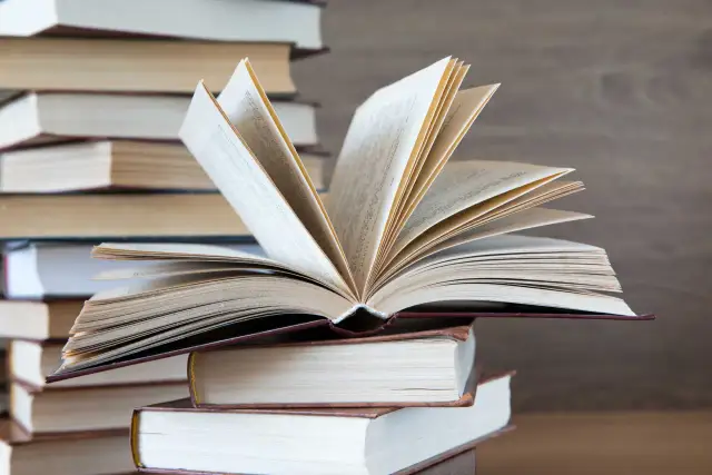 E-booki czy papier? Przyszłość czytelnictwa