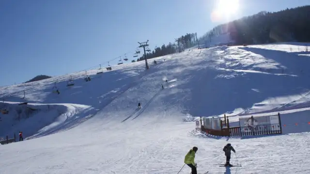 Stoki narciarskie Kraków - gdzie znaleźć najlepsze oferty i trasy