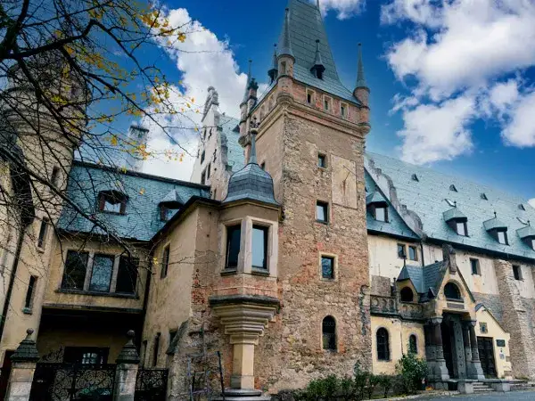 Najlepsze atrakcje w Sobótce: co zobaczyć i gdzie się wybrać na weekend