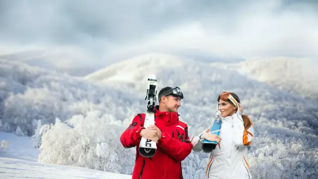 Kiedy zaczyna się sezon narciarski w Polsce? Sprawdź daty otwarcia!