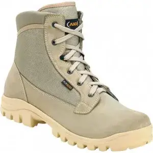 Jakie buty na pustynię? 5 najlepszych modeli do trudnych warunków