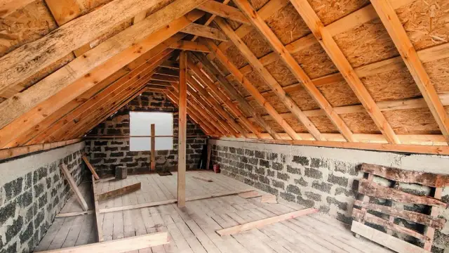 Jak samemu zabudować skosy na poddaszu - uniknij najczęstszych błędów