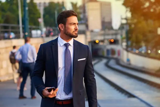 Dokąd nosić krawat: sprawdzone zasady eleganckiego dress code'u