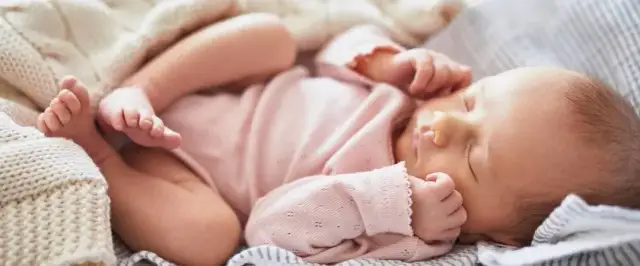 Śmierć łóżeczkowa do kiedy? Kluczowe informacje o ryzyku SIDS