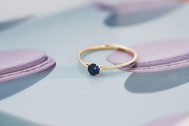 Ile kosztuje powiększenie obrączki złotej? Ceny i wskazówki