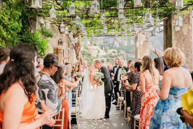 Ile kosztuje wesele na 30 osób? Odkryj ukryte wydatki i oszczędności